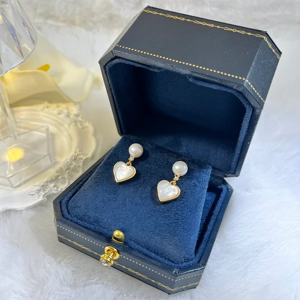 Wang Jewelry demi fine jewelry in 14k gold 2cm